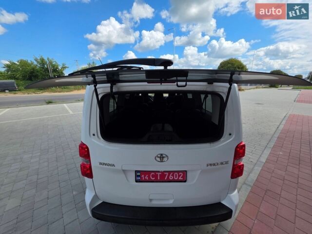 Белый Тойота Версо, объемом двигателя 2 л и пробегом 143 тыс. км за 29950 $, фото 56 на Automoto.ua