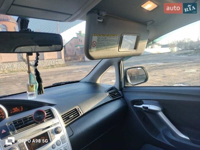Бежевый Тойота Версо, объемом двигателя 2 л и пробегом 168 тыс. км за 8700 $, фото 31 на Automoto.ua