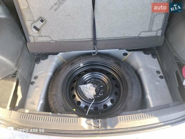 Бежевый Тойота Версо, объемом двигателя 2 л и пробегом 168 тыс. км за 8700 $, фото 10 на Automoto.ua