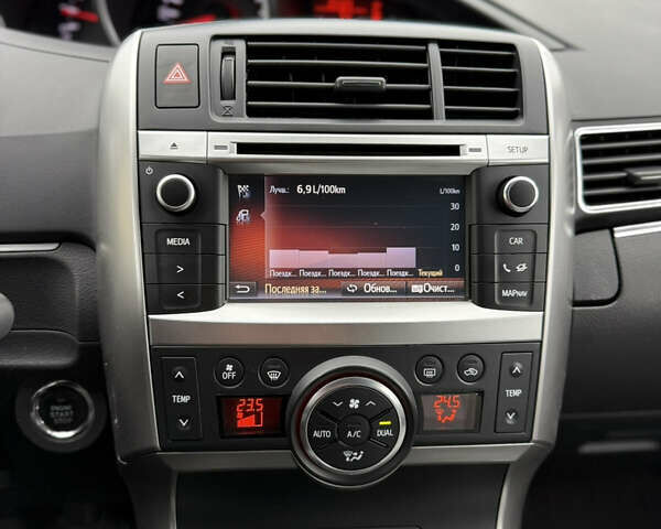 Бежевый Тойота Версо, объемом двигателя 1.6 л и пробегом 132 тыс. км за 11700 $, фото 38 на Automoto.ua