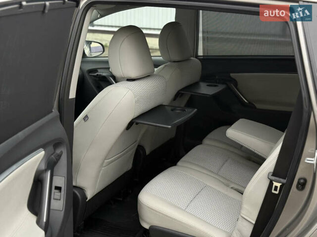 Бежевый Тойота Версо, объемом двигателя 1.6 л и пробегом 132 тыс. км за 11700 $, фото 58 на Automoto.ua