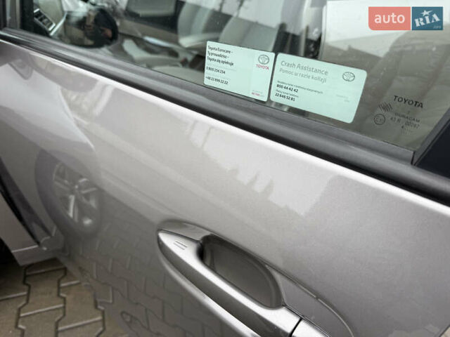 Бежевый Тойота Версо, объемом двигателя 1.6 л и пробегом 132 тыс. км за 11700 $, фото 64 на Automoto.ua