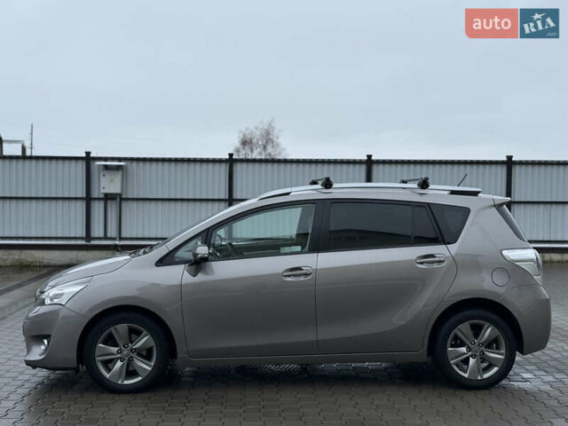 Бежевый Тойота Версо, объемом двигателя 1.6 л и пробегом 132 тыс. км за 11700 $, фото 7 на Automoto.ua