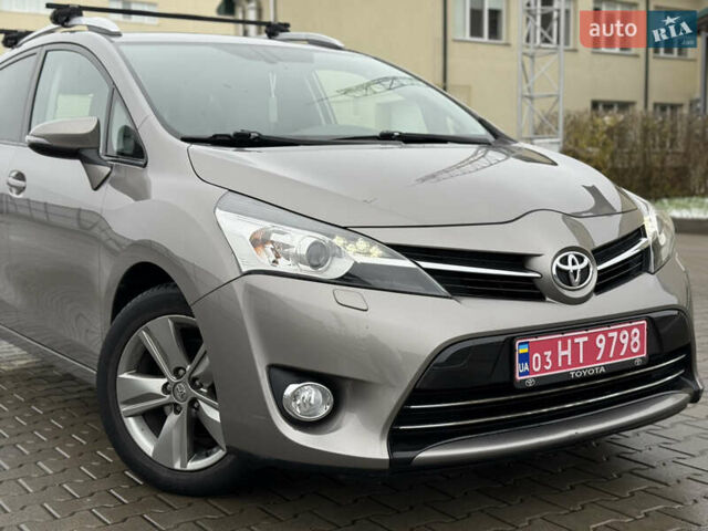 Бежевый Тойота Версо, объемом двигателя 1.6 л и пробегом 132 тыс. км за 11700 $, фото 22 на Automoto.ua