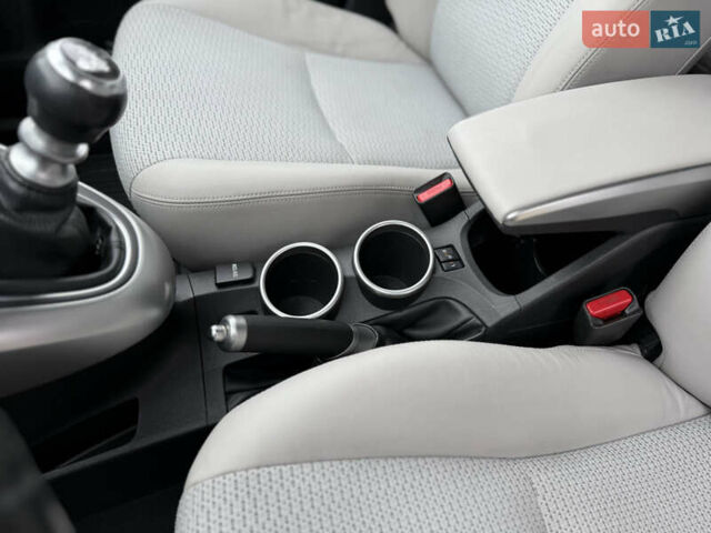 Бежевый Тойота Версо, объемом двигателя 1.6 л и пробегом 132 тыс. км за 11700 $, фото 46 на Automoto.ua