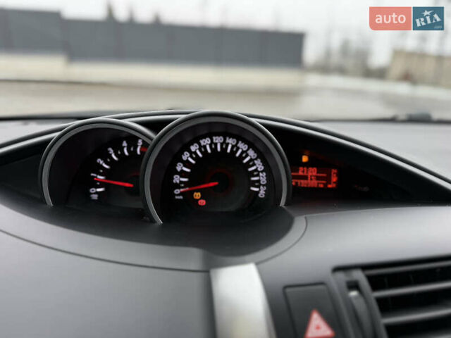 Бежевый Тойота Версо, объемом двигателя 1.6 л и пробегом 132 тыс. км за 11700 $, фото 36 на Automoto.ua