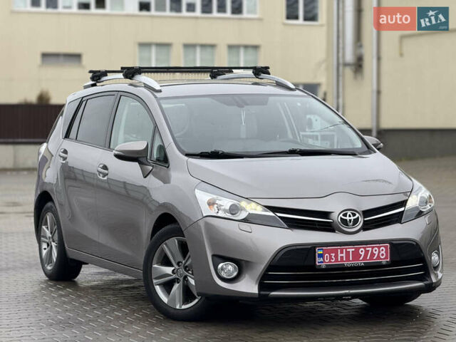Бежевый Тойота Версо, объемом двигателя 1.6 л и пробегом 132 тыс. км за 11700 $, фото 20 на Automoto.ua