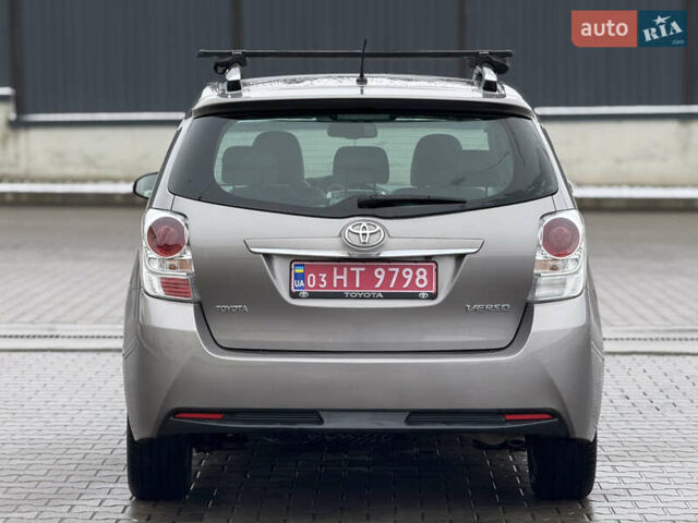 Бежевый Тойота Версо, объемом двигателя 1.6 л и пробегом 132 тыс. км за 11700 $, фото 5 на Automoto.ua
