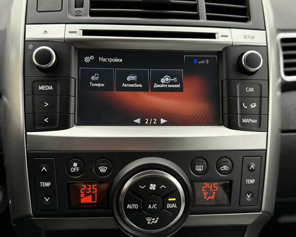 Бежевый Тойота Версо, объемом двигателя 1.6 л и пробегом 132 тыс. км за 11700 $, фото 42 на Automoto.ua