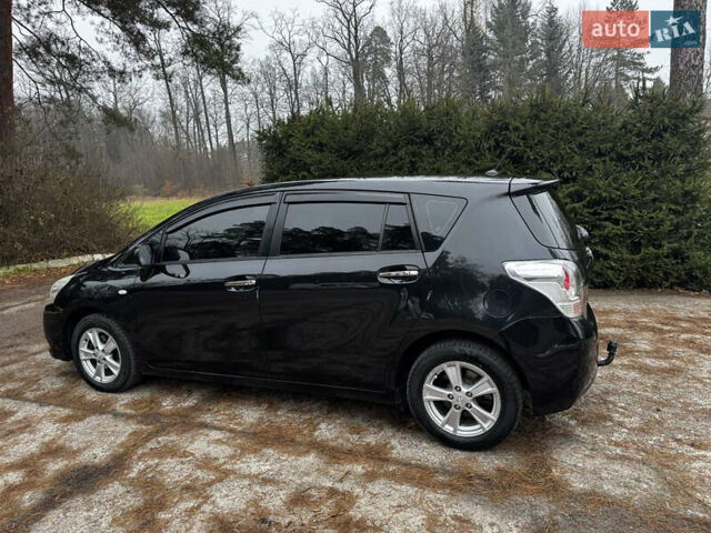 Чорний Тойота Версо, об'ємом двигуна 2 л та пробігом 208 тис. км за 8500 $, фото 4 на Automoto.ua