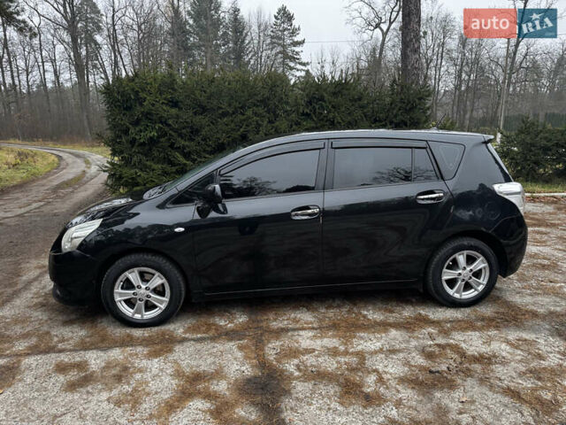 Чорний Тойота Версо, об'ємом двигуна 2 л та пробігом 208 тис. км за 8500 $, фото 3 на Automoto.ua