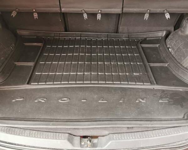 Тойота Версо 2009 в Ровно на Automoto.ua Черный Тойота Версо, объемом двигателя 2.2 л и пробегом 246 тыс. км за 9500 $, фото 9 на Automoto.ua