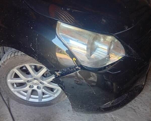 Черный Тойота Версо, объемом двигателя 2.2 л и пробегом 224 тыс. км за 5000 $, фото 2 на Automoto.ua