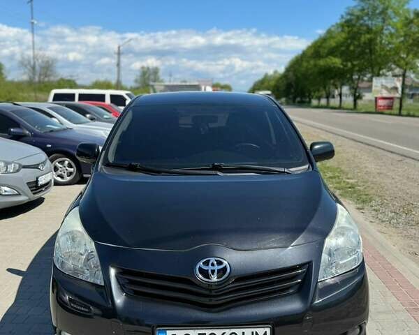 Чорний Тойота Версо, об'ємом двигуна 1.6 л та пробігом 190 тис. км за 8000 $, фото 7 на Automoto.ua