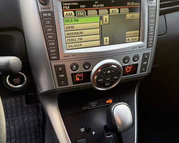 Чорний Тойота Версо, об'ємом двигуна 1.8 л та пробігом 208 тис. км за 11900 $, фото 11 на Automoto.ua