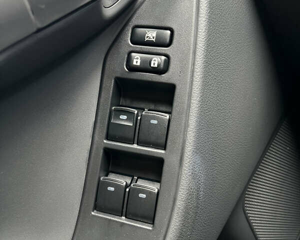 Чорний Тойота Версо, об'ємом двигуна 1.8 л та пробігом 206 тис. км за 11900 $, фото 19 на Automoto.ua