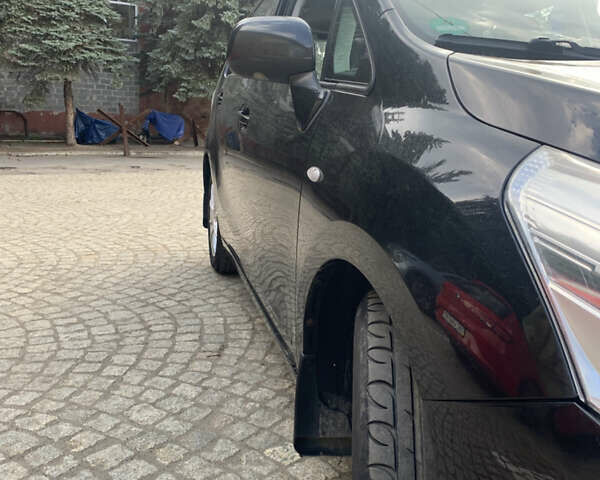 Чорний Тойота Версо, об'ємом двигуна 2 л та пробігом 280 тис. км за 8400 $, фото 3 на Automoto.ua