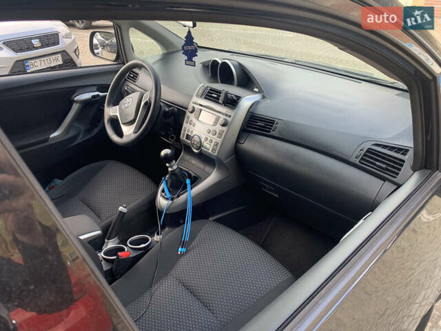 Чорний Тойота Версо, об'ємом двигуна 2 л та пробігом 280 тис. км за 8400 $, фото 6 на Automoto.ua