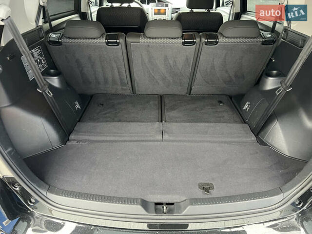 Чорний Тойота Версо, об'ємом двигуна 1.8 л та пробігом 206 тис. км за 11900 $, фото 38 на Automoto.ua