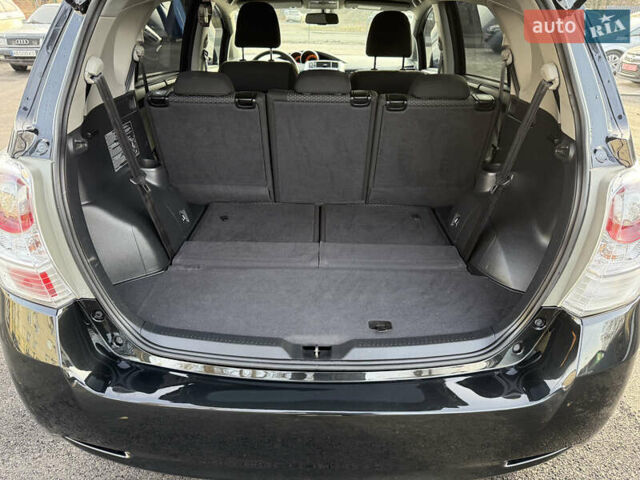 Чорний Тойота Версо, об'ємом двигуна 1.8 л та пробігом 208 тис. км за 11900 $, фото 23 на Automoto.ua