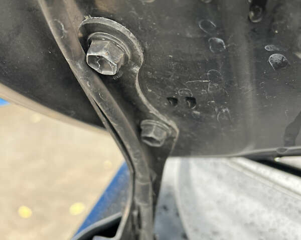 Чорний Тойота Версо, об'ємом двигуна 1.8 л та пробігом 206 тис. км за 11900 $, фото 23 на Automoto.ua