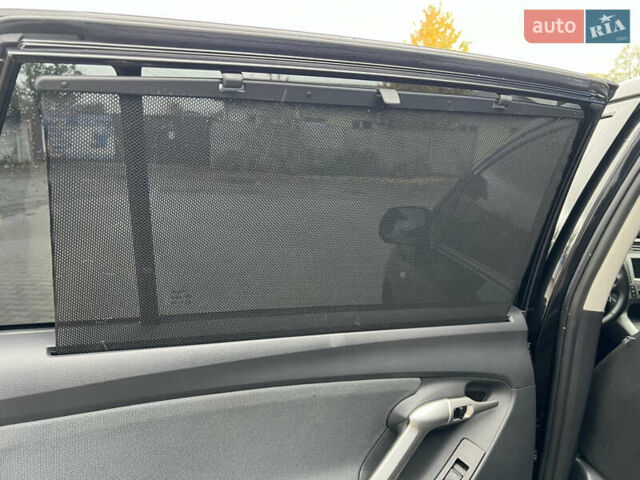 Чорний Тойота Версо, об'ємом двигуна 1.8 л та пробігом 206 тис. км за 11900 $, фото 46 на Automoto.ua