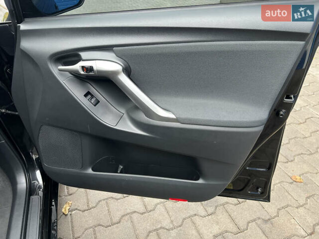 Чорний Тойота Версо, об'ємом двигуна 1.8 л та пробігом 206 тис. км за 11900 $, фото 45 на Automoto.ua