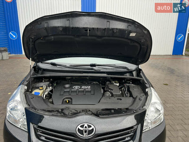 Чорний Тойота Версо, об'ємом двигуна 1.8 л та пробігом 206 тис. км за 11900 $, фото 26 на Automoto.ua