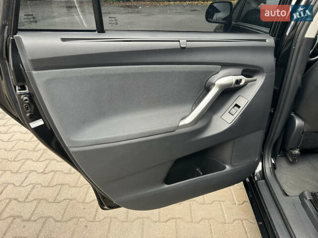 Чорний Тойота Версо, об'ємом двигуна 1.8 л та пробігом 206 тис. км за 11900 $, фото 47 на Automoto.ua