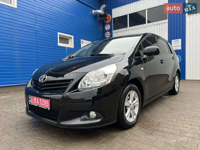 Чорний Тойота Версо, об'ємом двигуна 1.8 л та пробігом 206 тис. км за 11900 $, фото 57 на Automoto.ua