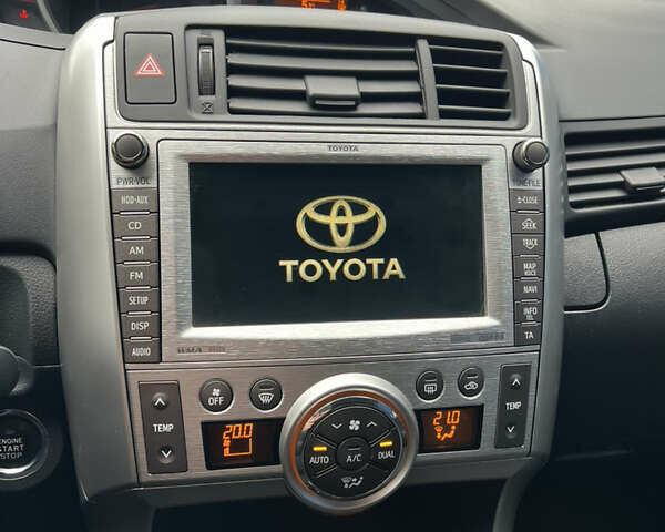 Чорний Тойота Версо, об'ємом двигуна 1.8 л та пробігом 206 тис. км за 11900 $, фото 10 на Automoto.ua