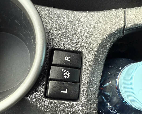 Чорний Тойота Версо, об'ємом двигуна 1.8 л та пробігом 208 тис. км за 11900 $, фото 12 на Automoto.ua