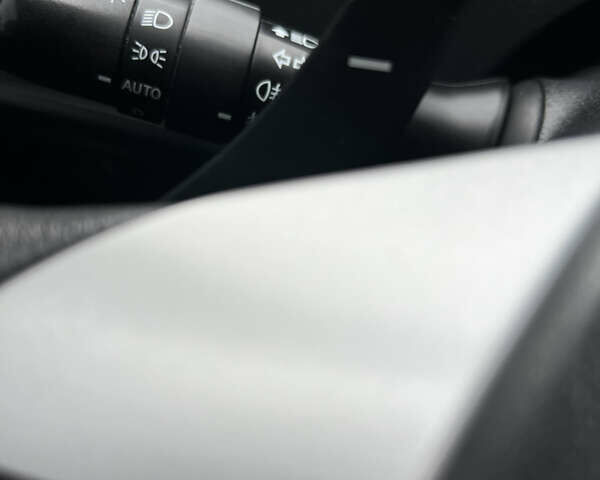 Чорний Тойота Версо, об'ємом двигуна 1.8 л та пробігом 206 тис. км за 11900 $, фото 17 на Automoto.ua