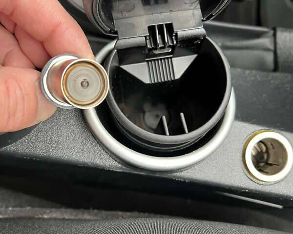 Чорний Тойота Версо, об'ємом двигуна 1.8 л та пробігом 206 тис. км за 11900 $, фото 43 на Automoto.ua