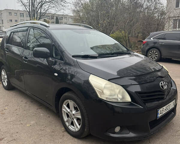 Черный Тойота Версо, объемом двигателя 2 л и пробегом 235 тыс. км за 8000 $, фото 6 на Automoto.ua