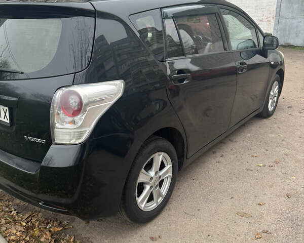 Черный Тойота Версо, объемом двигателя 2 л и пробегом 235 тыс. км за 8000 $, фото 5 на Automoto.ua