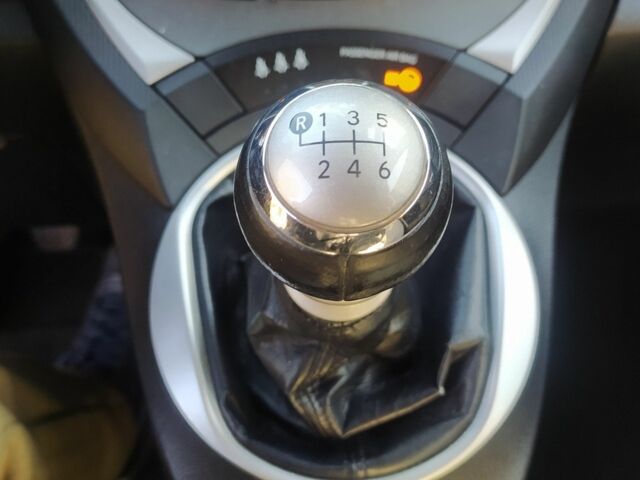 Черный Тойота Версо, объемом двигателя 1.3 л и пробегом 294 тыс. км за 6500 $, фото 17 на Automoto.ua