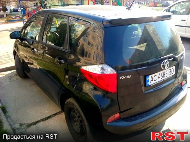 Черный Тойота Версо, объемом двигателя 1.4 л и пробегом 210 тыс. км за 6000 $, фото 3 на Automoto.ua