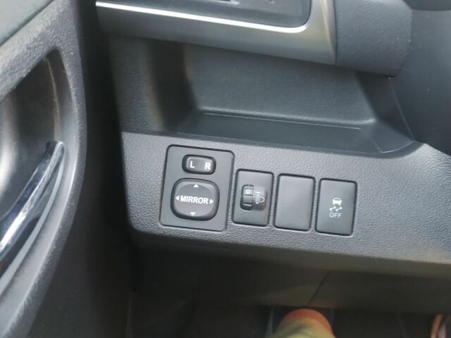 Черный Тойота Версо, объемом двигателя 1.3 л и пробегом 294 тыс. км за 6500 $, фото 11 на Automoto.ua