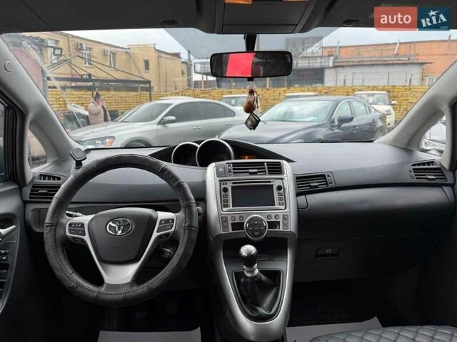 Черный Тойота Версо, объемом двигателя 2 л и пробегом 278 тыс. км за 9490 $, фото 8 на Automoto.ua