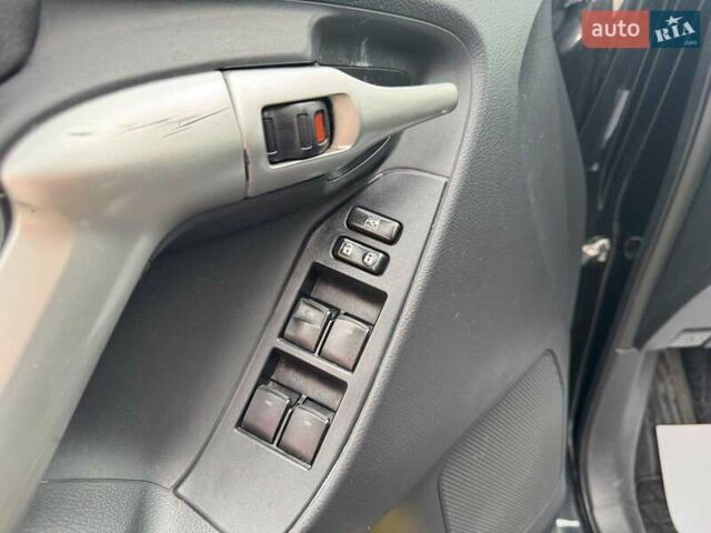 Черный Тойота Версо, объемом двигателя 2 л и пробегом 278 тыс. км за 9490 $, фото 9 на Automoto.ua