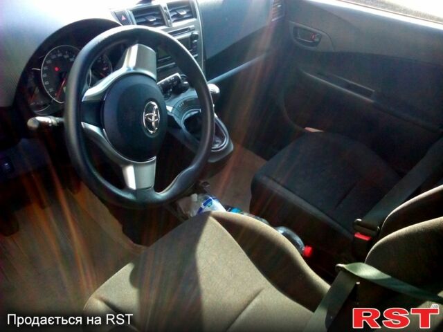 Черный Тойота Версо, объемом двигателя 1.4 л и пробегом 210 тыс. км за 6000 $, фото 4 на Automoto.ua