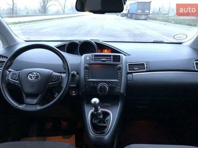 Чорний Тойота Версо, об'ємом двигуна 1.8 л та пробігом 181 тис. км за 10900 $, фото 9 на Automoto.ua