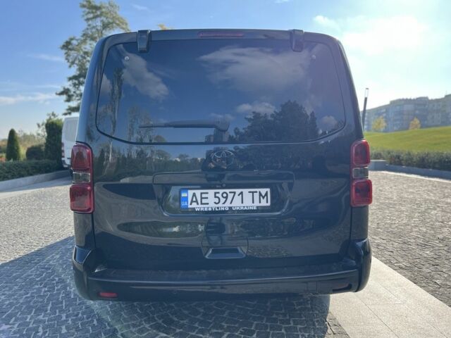 Чорний Тойота Версо, об'ємом двигуна 2 л та пробігом 215 тис. км за 25800 $, фото 6 на Automoto.ua