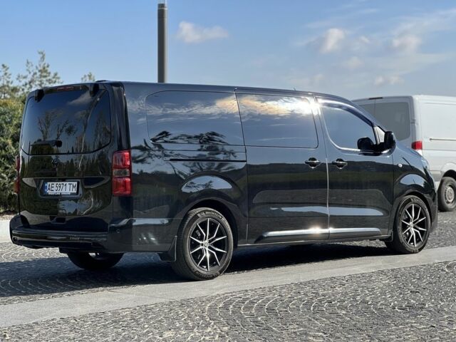 Чорний Тойота Версо, об'ємом двигуна 2 л та пробігом 215 тис. км за 25800 $, фото 2 на Automoto.ua