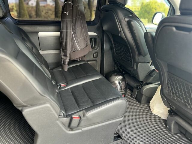 Чорний Тойота Версо, об'ємом двигуна 2 л та пробігом 215 тис. км за 25800 $, фото 17 на Automoto.ua