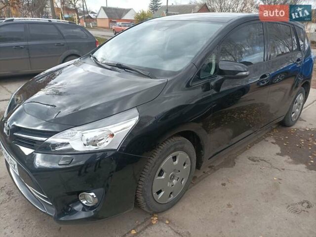 Чорний Тойота Версо, об'ємом двигуна 1.8 л та пробігом 180 тис. км за 10900 $, фото 3 на Automoto.ua