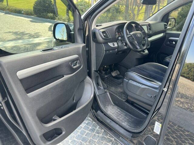 Чорний Тойота Версо, об'ємом двигуна 2 л та пробігом 215 тис. км за 25800 $, фото 9 на Automoto.ua