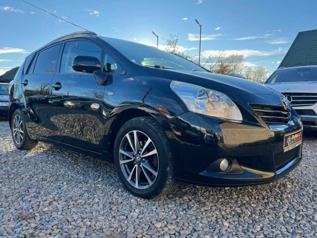 Черный Тойота Версо, объемом двигателя 2 л и пробегом 232 тыс. км за 8999 $, фото 8 на Automoto.ua