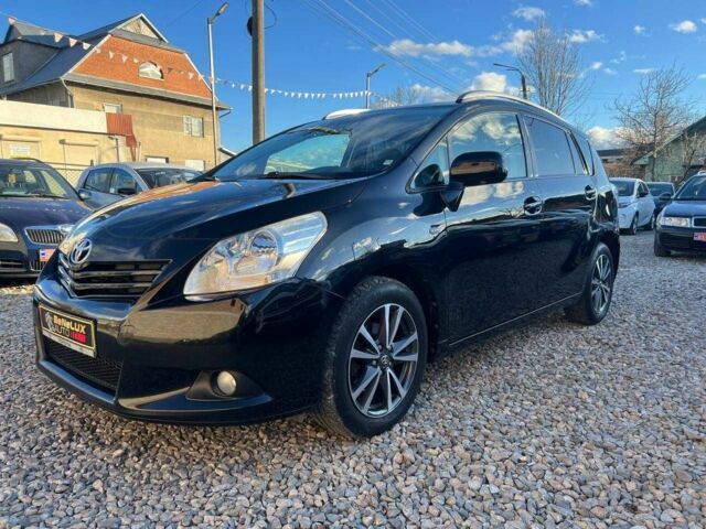 Черный Тойота Версо, объемом двигателя 2 л и пробегом 232 тыс. км за 8999 $, фото 2 на Automoto.ua